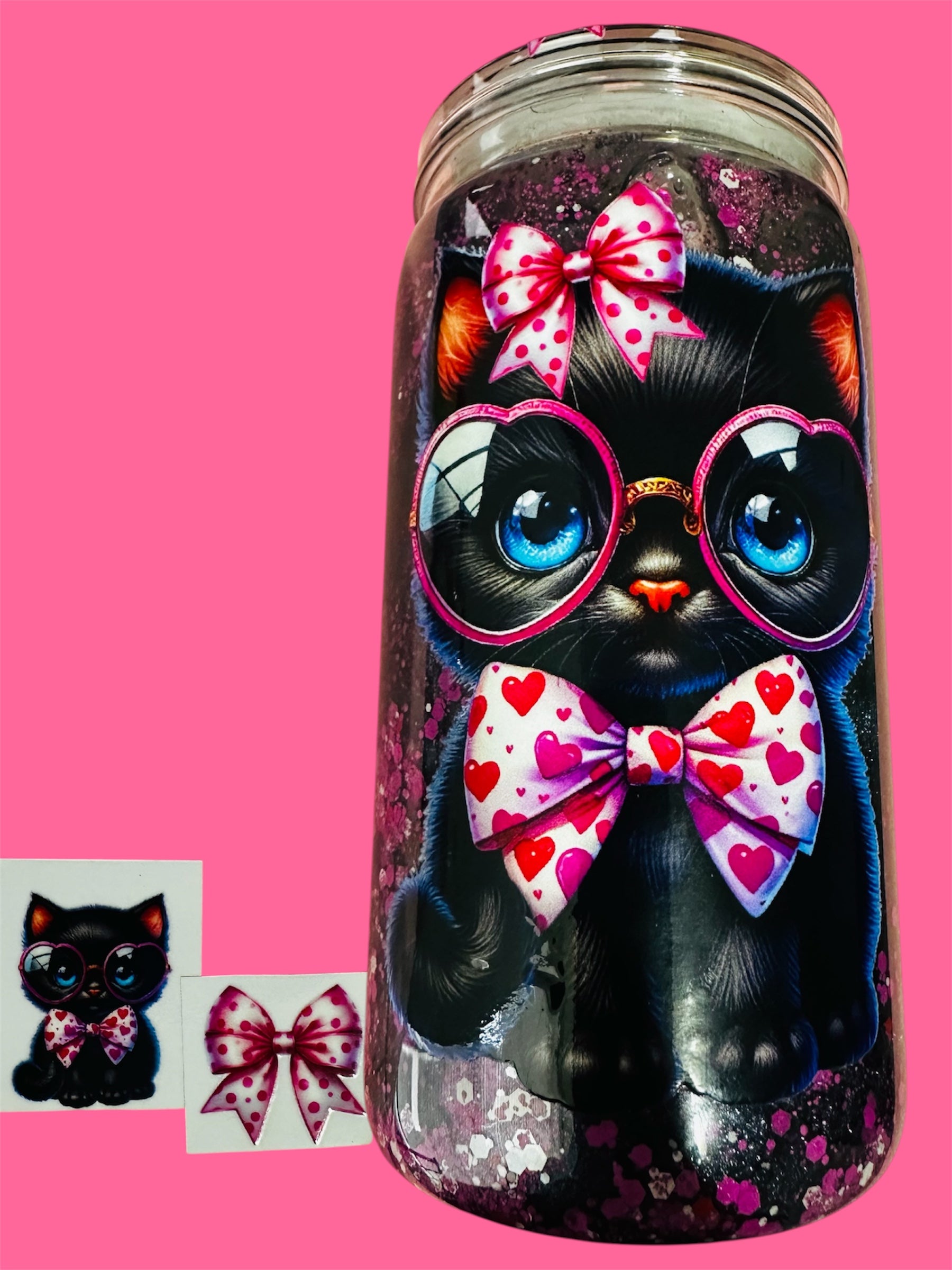🩷✨ Pink Noir Kitty ✨🖤 16 Oz Snow Globe